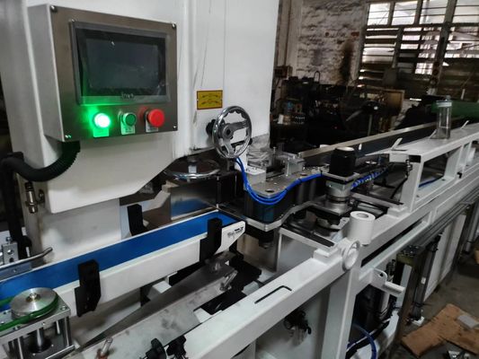 High speed volledig automatische kleine toiletpapier rollen snijmachine voor papierproducten fabriek